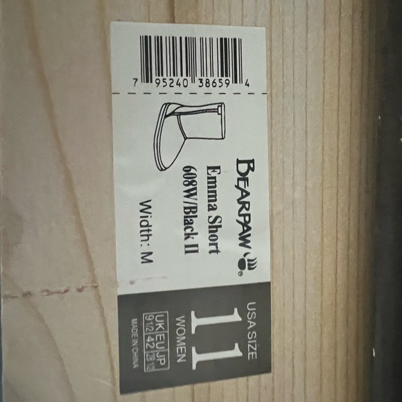 Women’s sz 11 Bear Paw, black suede boots - Picture 4 of 4